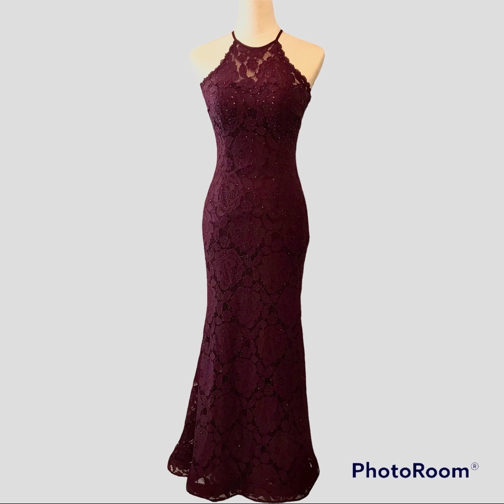 Betsy & Adam - Long formal dress Burgundy color, size 2 Women’s